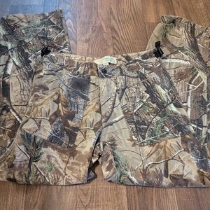 Gander MTN Cargo Pants Womens Sz S Realtree Camouflage Hunting“We Live Outdoors”